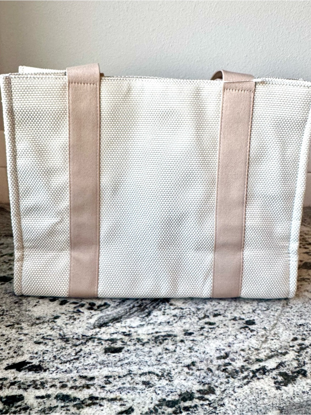 Lululemon Two-Tone Canvas Tote Bag 10L. Mojave Tan / Light Ivory. NWT. - Picture 3 of 6